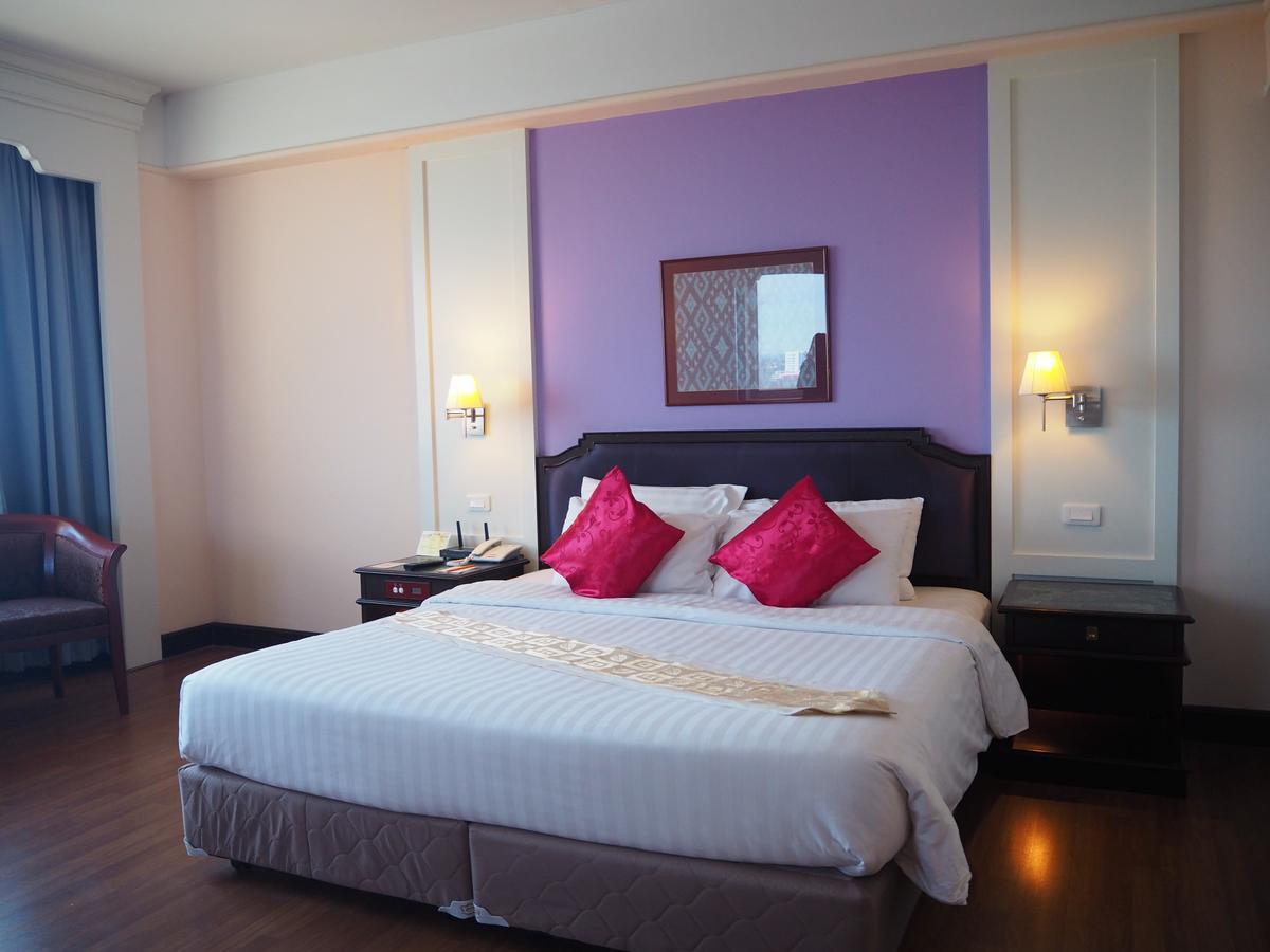 Charoen Thani Hotel, Khon Kaen Exterior photo