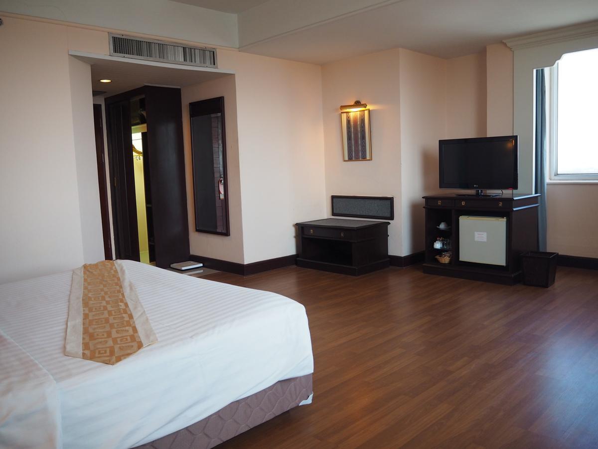Charoen Thani Hotel, Khon Kaen Exterior photo