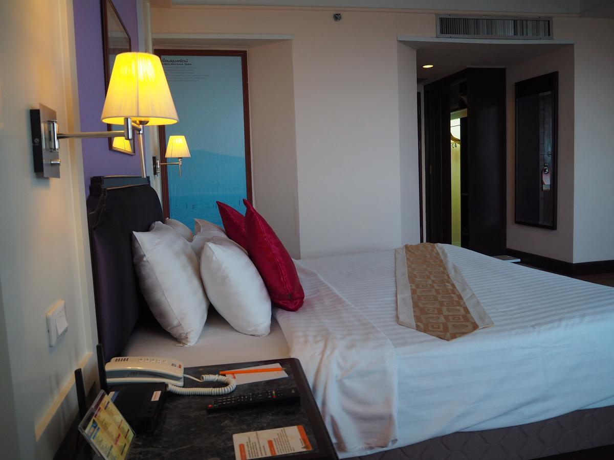 Charoen Thani Hotel, Khon Kaen Exterior photo