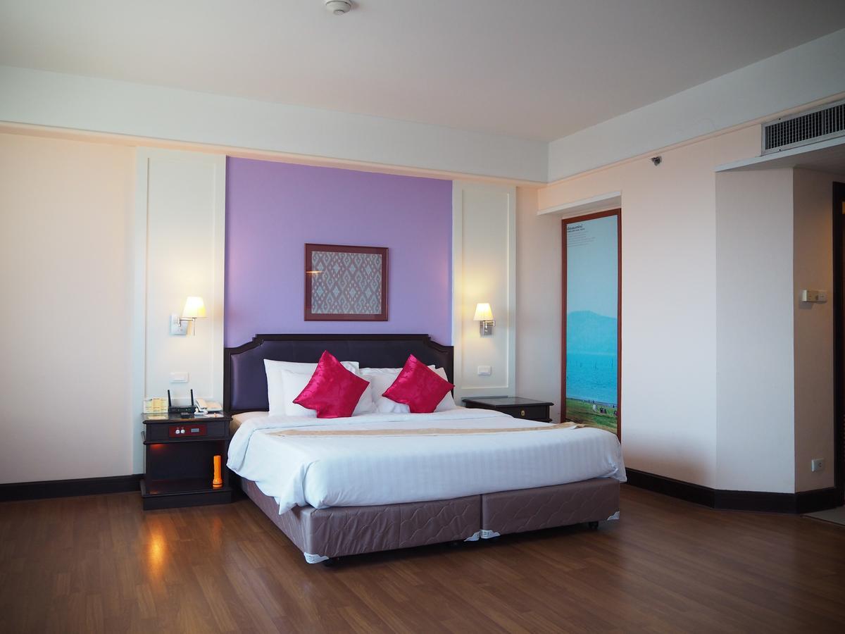 Charoen Thani Hotel, Khon Kaen Exterior photo