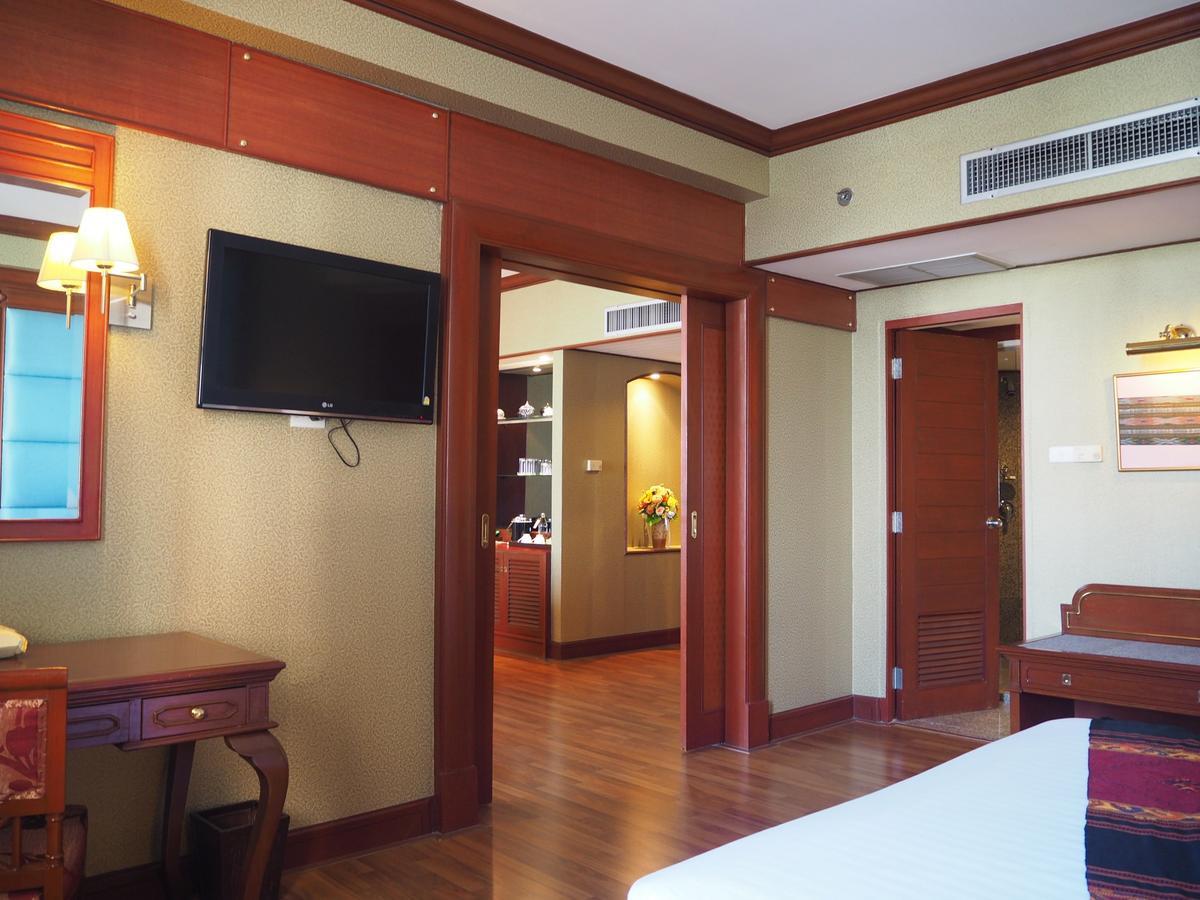 Charoen Thani Hotel, Khon Kaen Exterior photo
