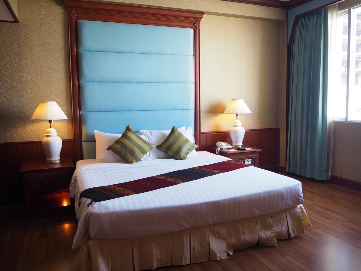 Charoen Thani Hotel, Khon Kaen Exterior photo