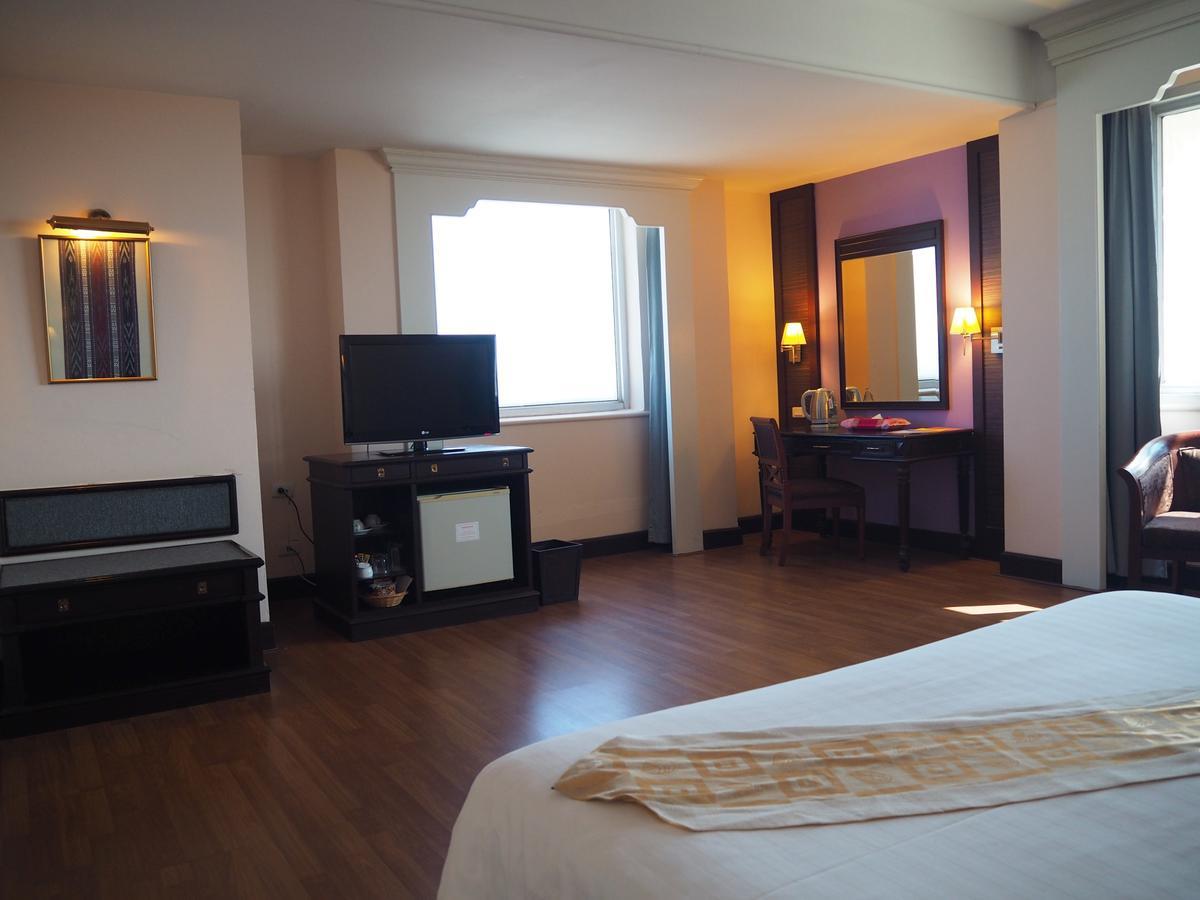 Charoen Thani Hotel, Khon Kaen Exterior photo