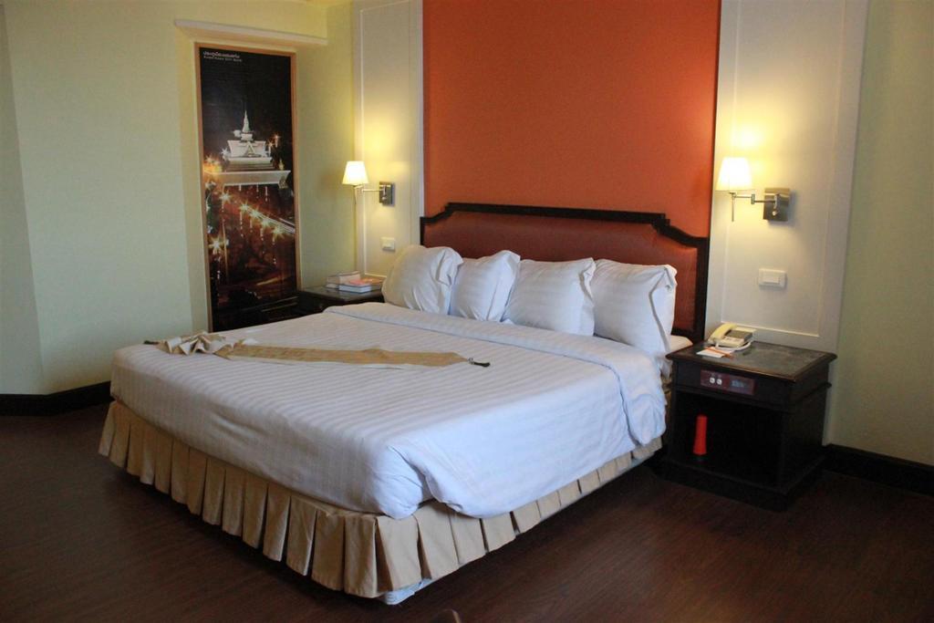 Charoen Thani Hotel, Khon Kaen Exterior photo