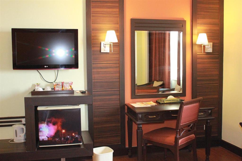 Charoen Thani Hotel, Khon Kaen Exterior photo
