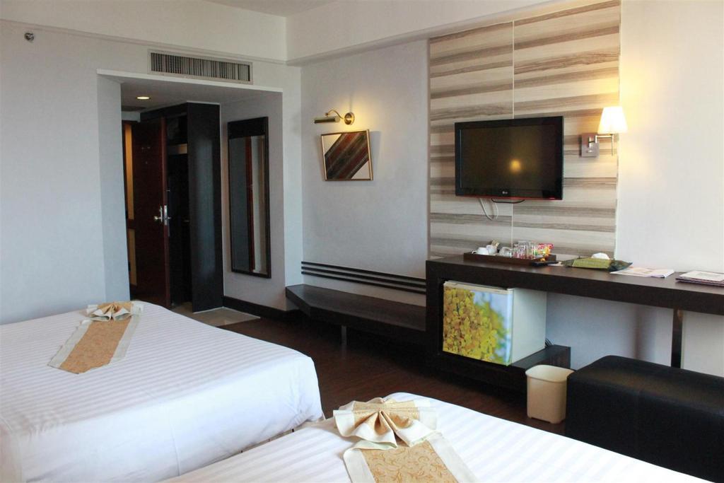 Charoen Thani Hotel, Khon Kaen Exterior photo