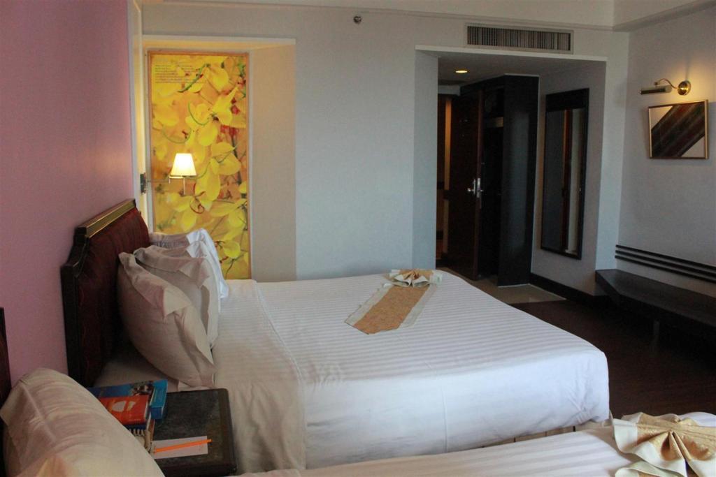 Charoen Thani Hotel, Khon Kaen Exterior photo